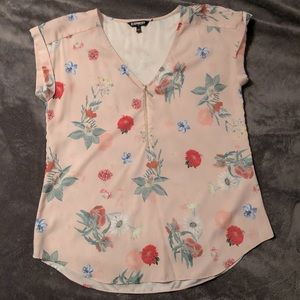 Pink floral Express v neck Gramercy tee